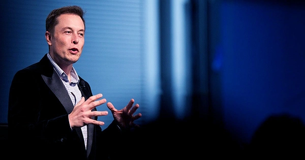 ELON MUSK SAYS HE’LL HAVE BOOTS ON MARS WITHIN TEN YEARS