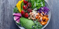 The Health Risks of a Raw Vegan Diet